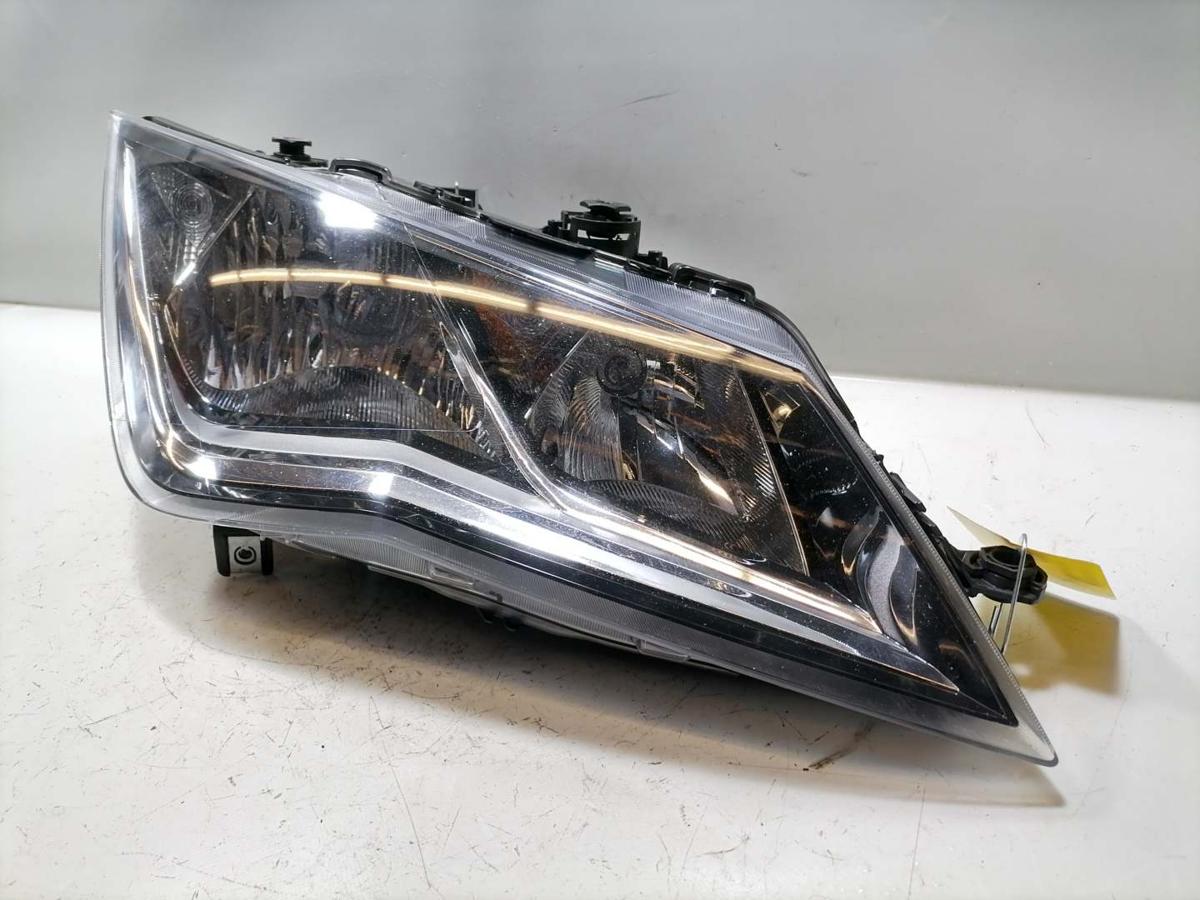 Seat Leon 5F Scheinwerfer vorn rechts Halogen Zubeh&ouml;r Bj.2015